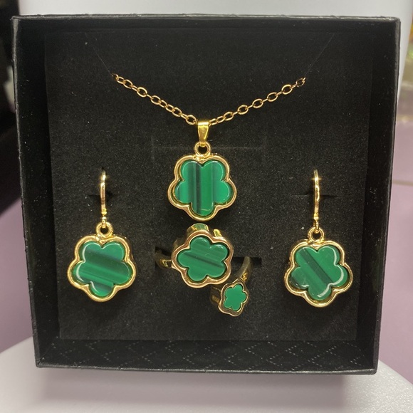 SETS WITH RING - Picture 3 of 6